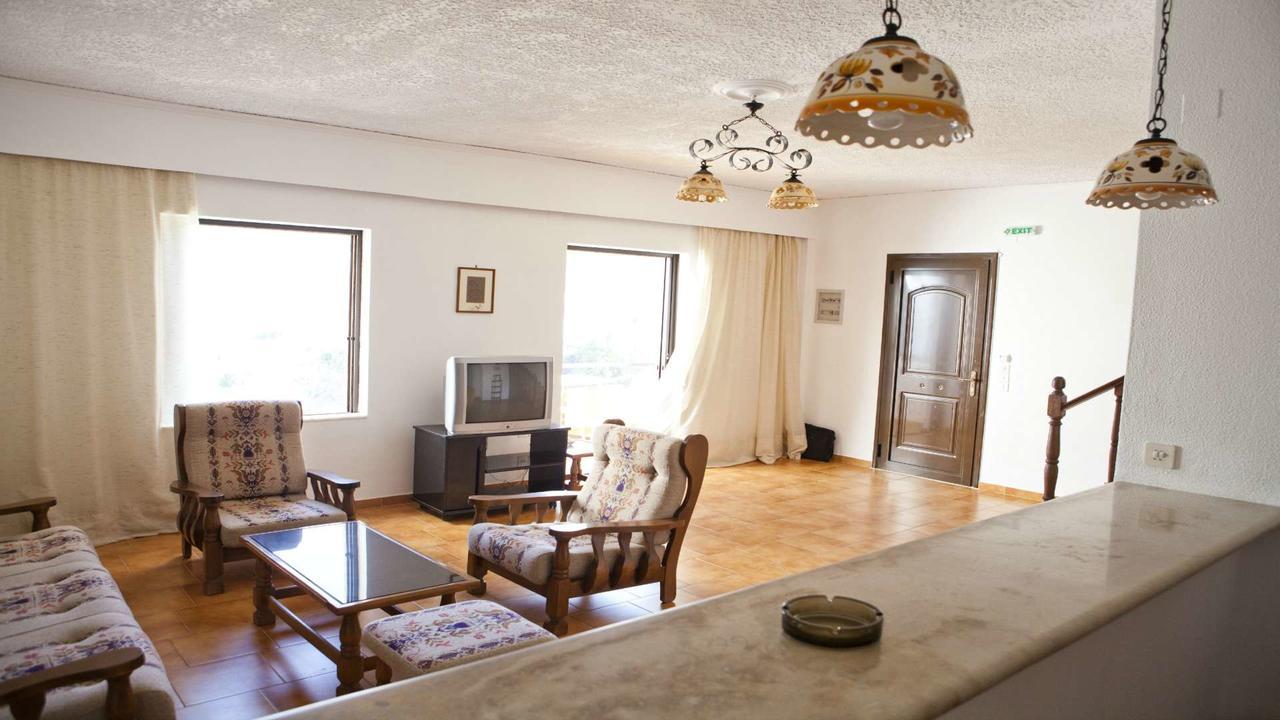 Marou Hotel Agia Pelagia  ภายนอก รูปภาพ